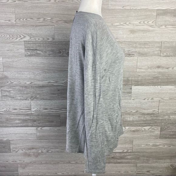 Vince Gray Crew Neck Long Sleeve Soft Knit Blouse - Picture 4 of 8